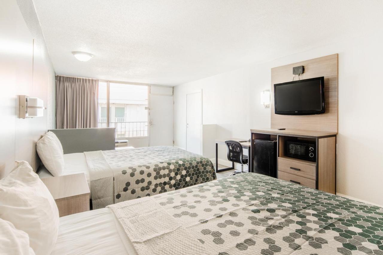 Econo Lodge Inn & Suites Near Bricktown Oklahoma City Exteriör bild