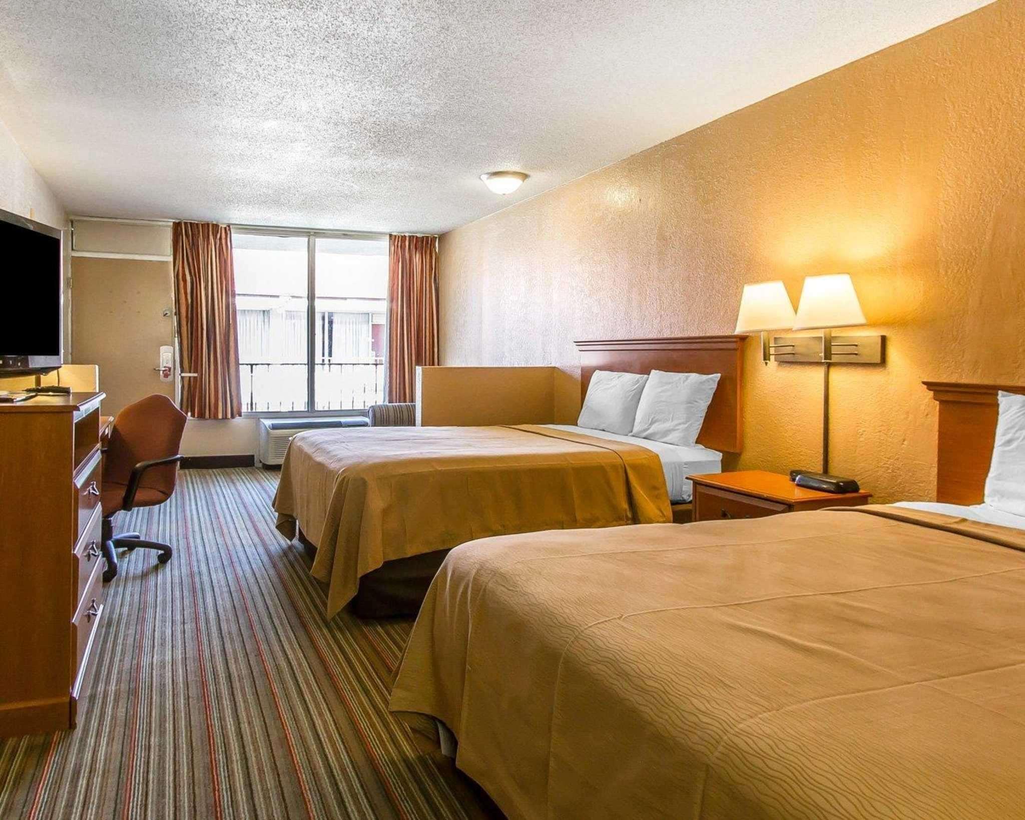 Econo Lodge Inn & Suites Near Bricktown Oklahoma City Exteriör bild