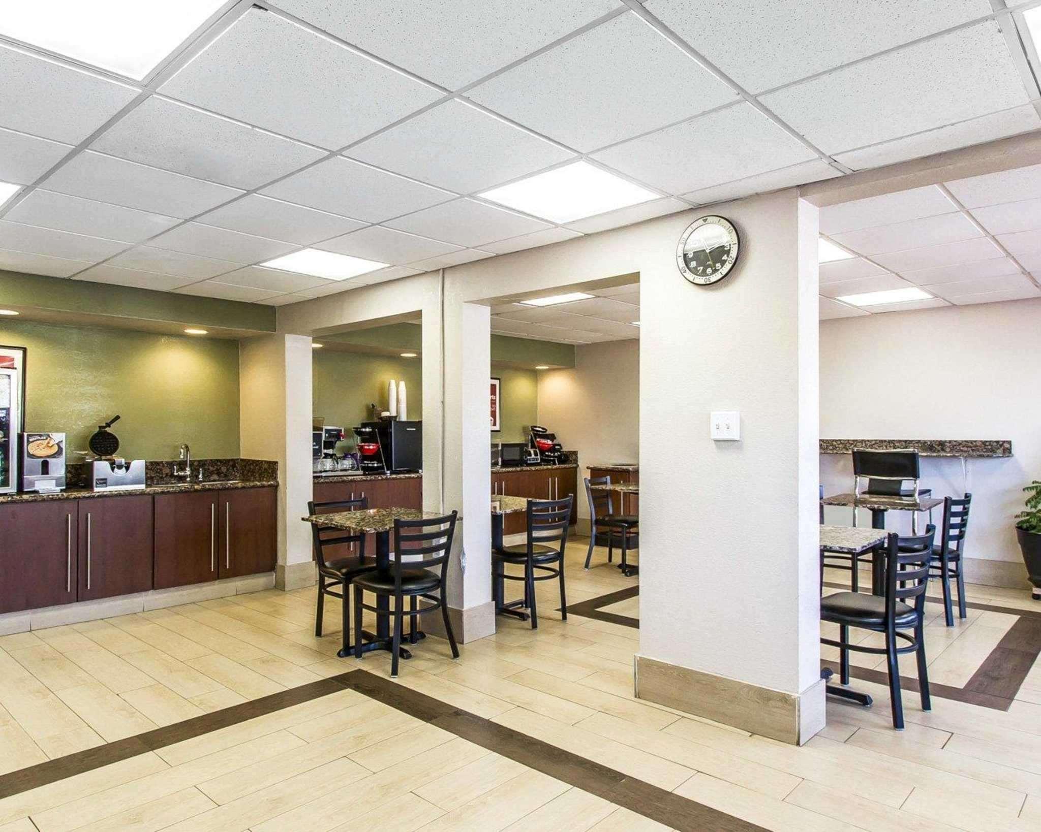 Econo Lodge Inn & Suites Near Bricktown Oklahoma City Exteriör bild