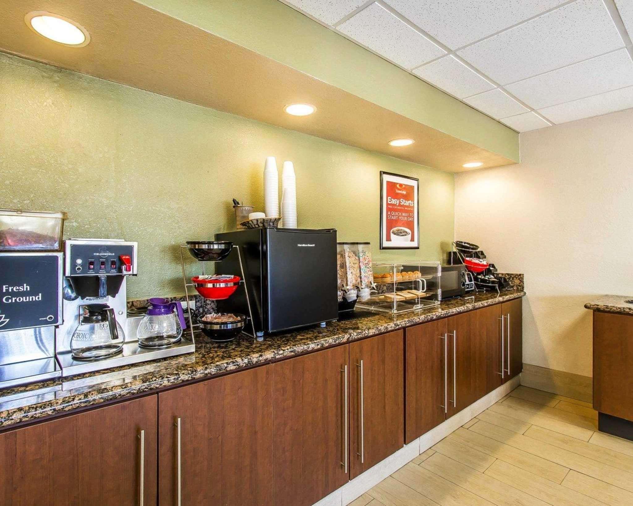 Econo Lodge Inn & Suites Near Bricktown Oklahoma City Exteriör bild