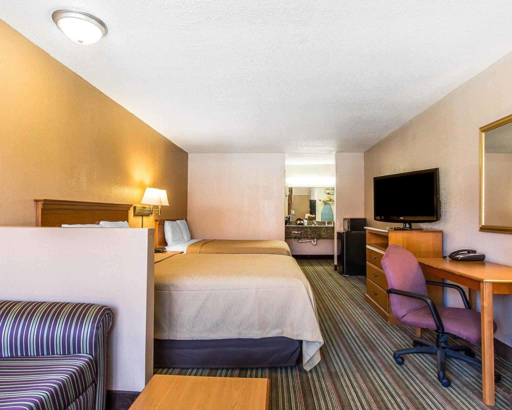 Econo Lodge Inn & Suites Near Bricktown Oklahoma City Exteriör bild
