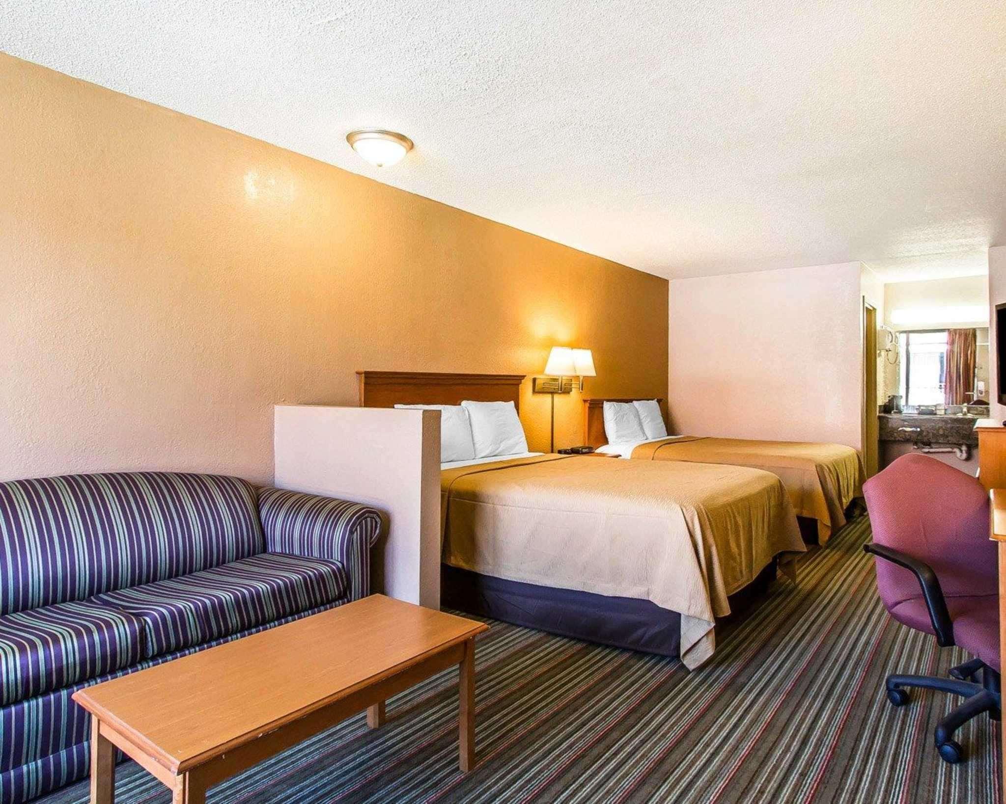 Econo Lodge Inn & Suites Near Bricktown Oklahoma City Exteriör bild