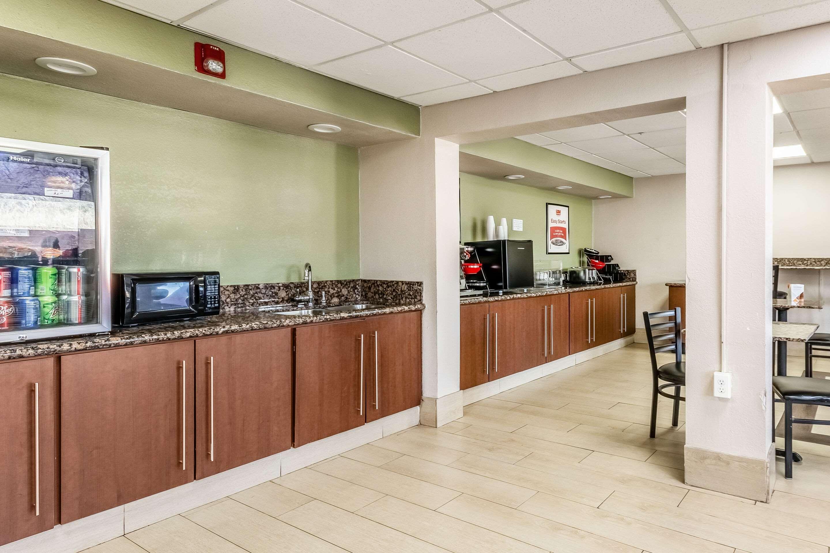 Econo Lodge Inn & Suites Near Bricktown Oklahoma City Exteriör bild