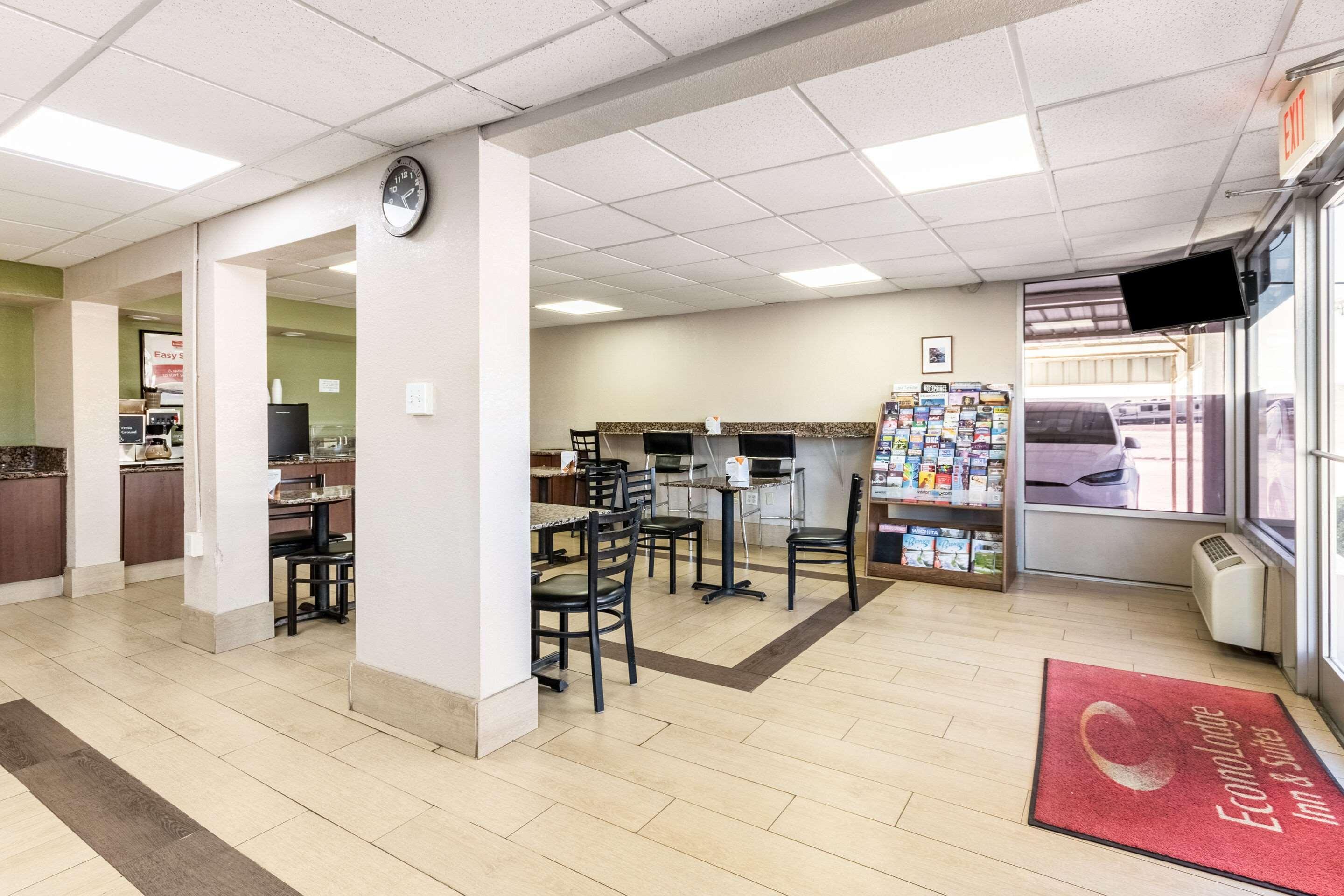 Econo Lodge Inn & Suites Near Bricktown Oklahoma City Exteriör bild