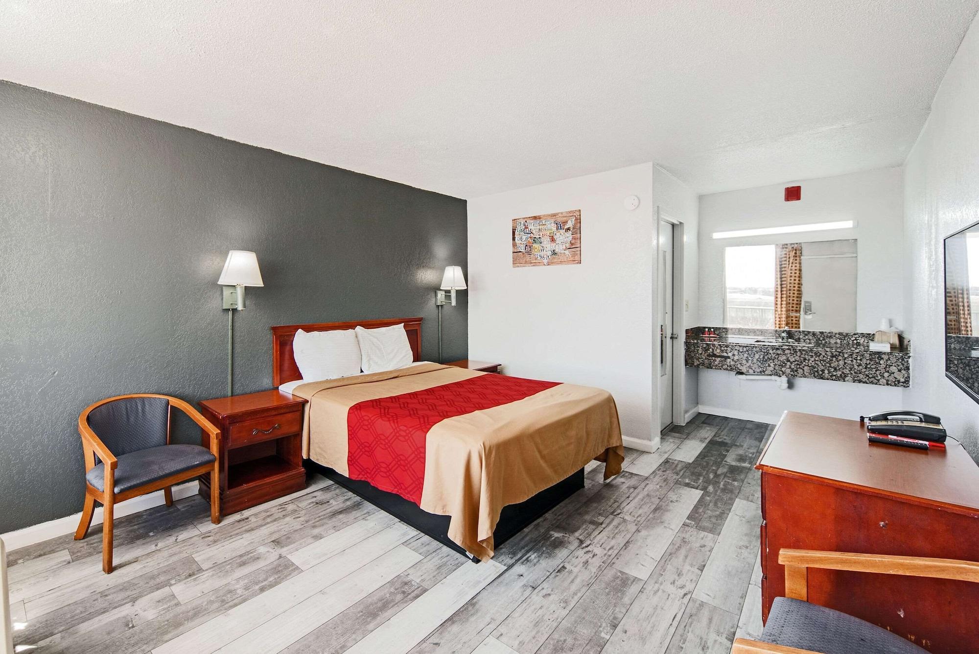 Econo Lodge Inn & Suites Near Bricktown Oklahoma City Exteriör bild