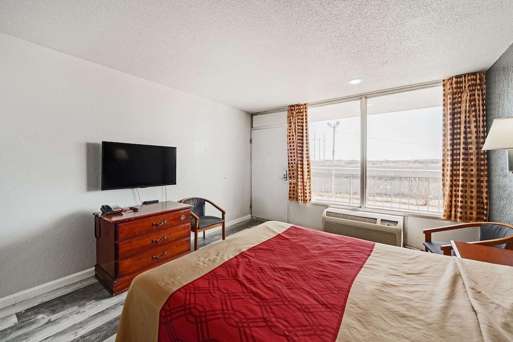 Econo Lodge Inn & Suites Near Bricktown Oklahoma City Exteriör bild
