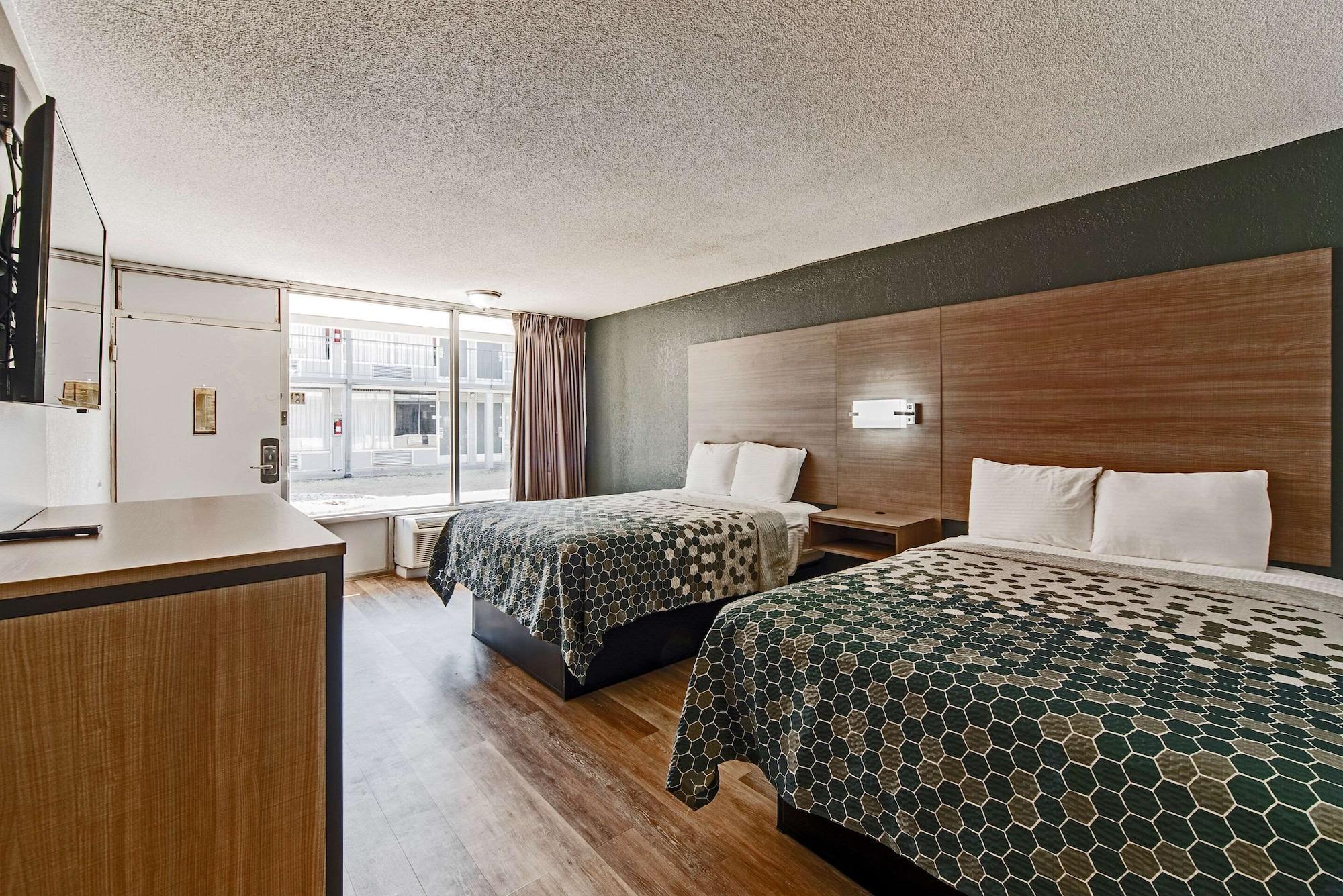 Econo Lodge Inn & Suites Near Bricktown Oklahoma City Exteriör bild